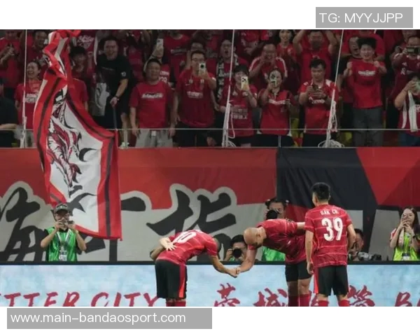 2025年亚冠精英联赛第六轮柔佛DT与上海海港战成平局