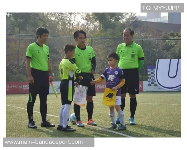 门兴与鹿岛鹿角建立战略合作关系共同推动青训等项目发展