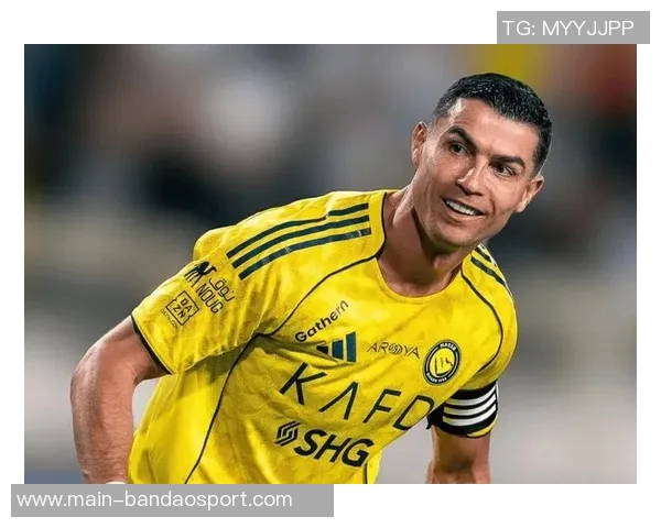 C罗因对PIF不满选择罢赛并未遭遇健康问题引发广泛关注